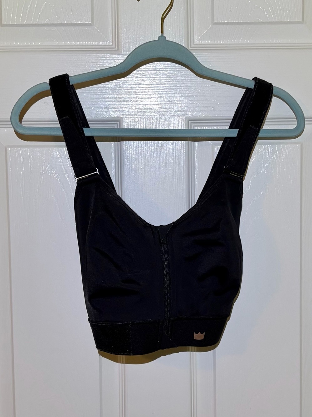 SheFit Adjustable Supportive Front-Zip Black Sports Bra. Size 2 Luxe
